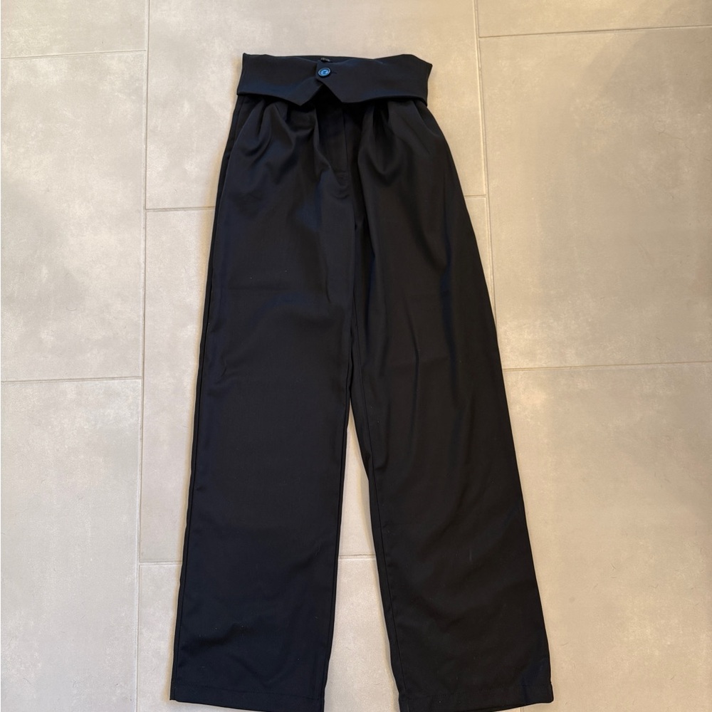 Women’s Black Pants with cute belt detail